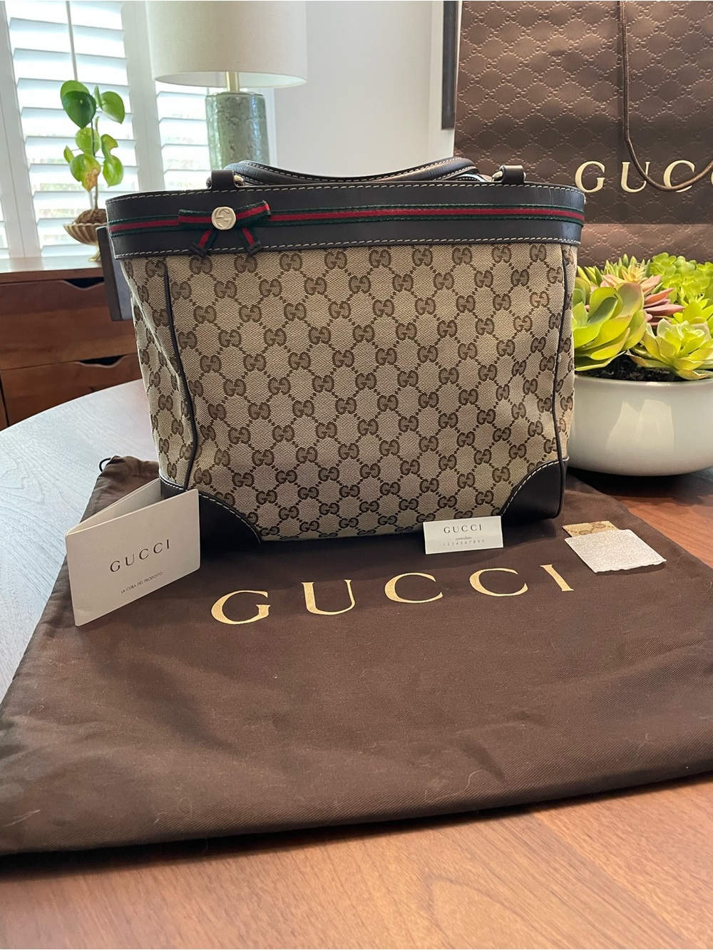 Gucci GG Canvas Mayfair Bow Tote Bag.  This bag is Authentic/Genuine Gucci.